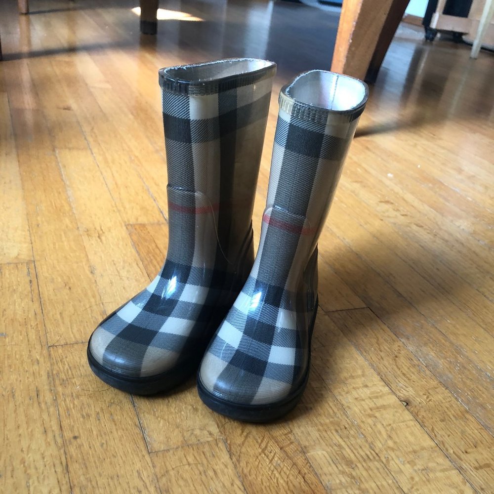 Burberry Check rain boots, child size 9/10 or EU27/28